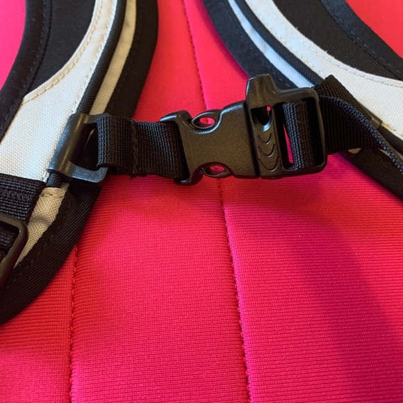 The North Face - Women’s Vault Backpack (2013) in High Rise Grey & TNF Black - Picture 12 of 13